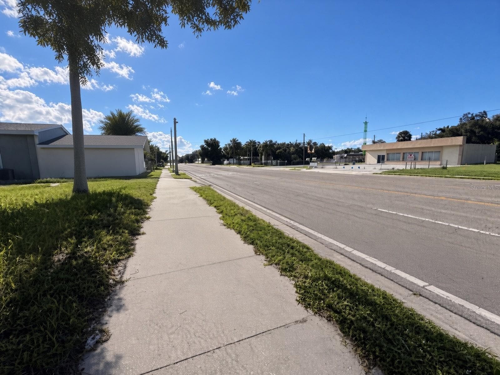 7707 Gibsonton Dr photo 4