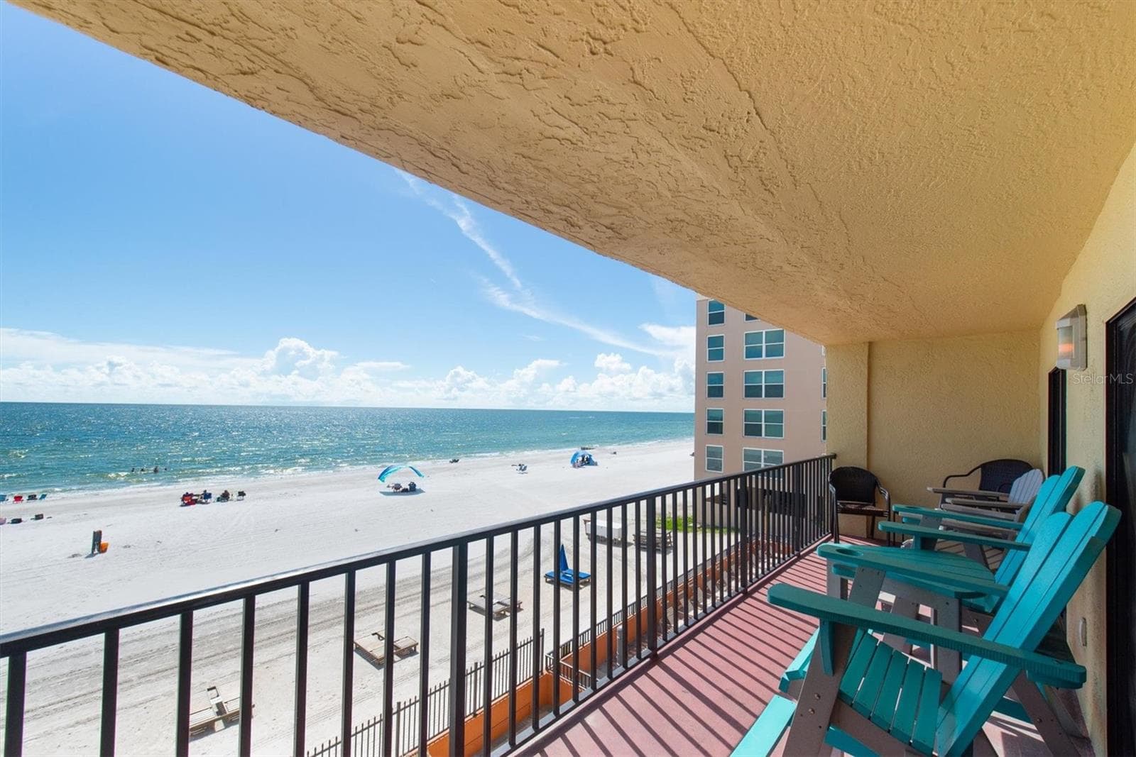 14710 Gulf Blvd #206