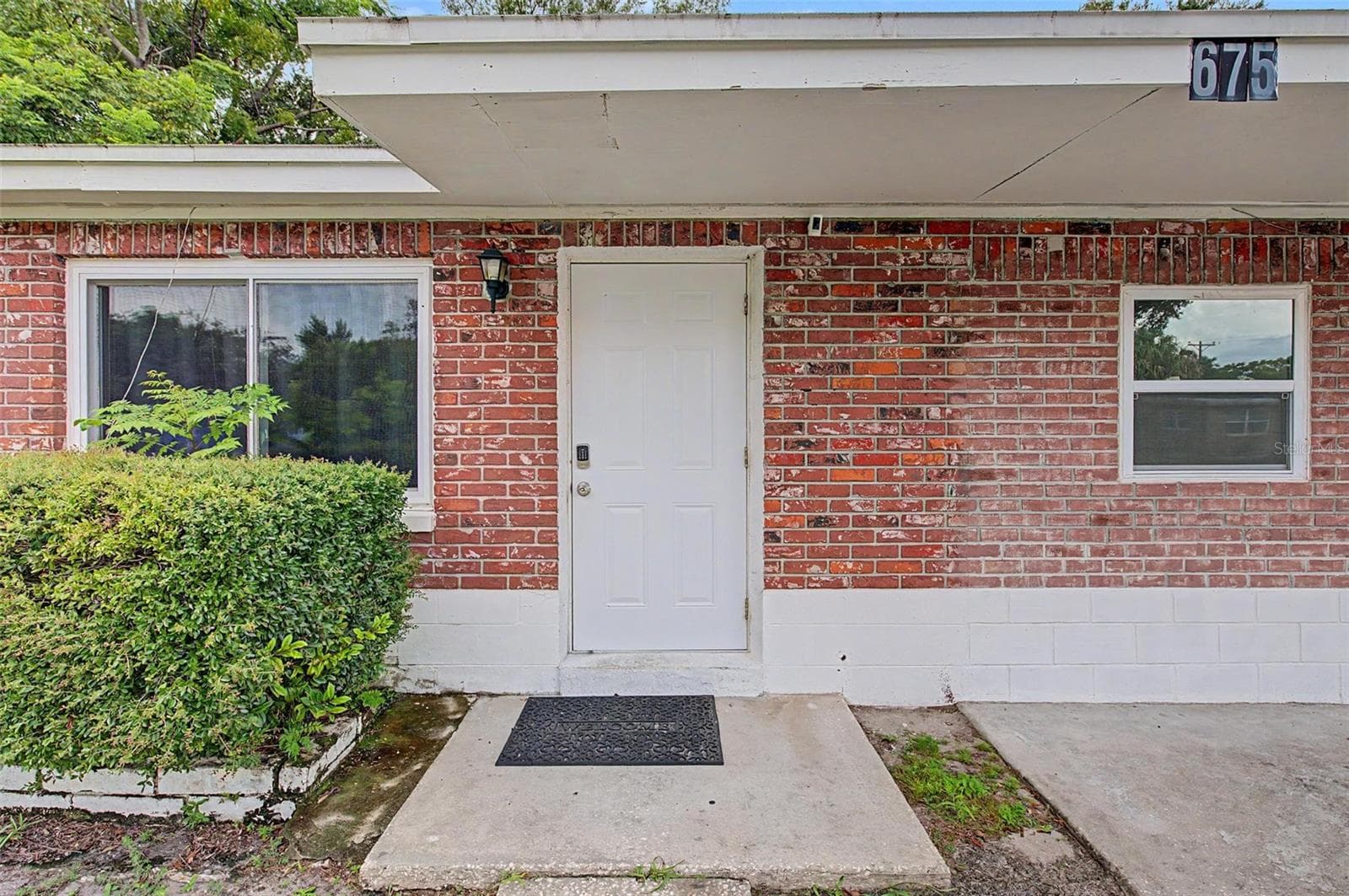 675 11th Pl photo 2