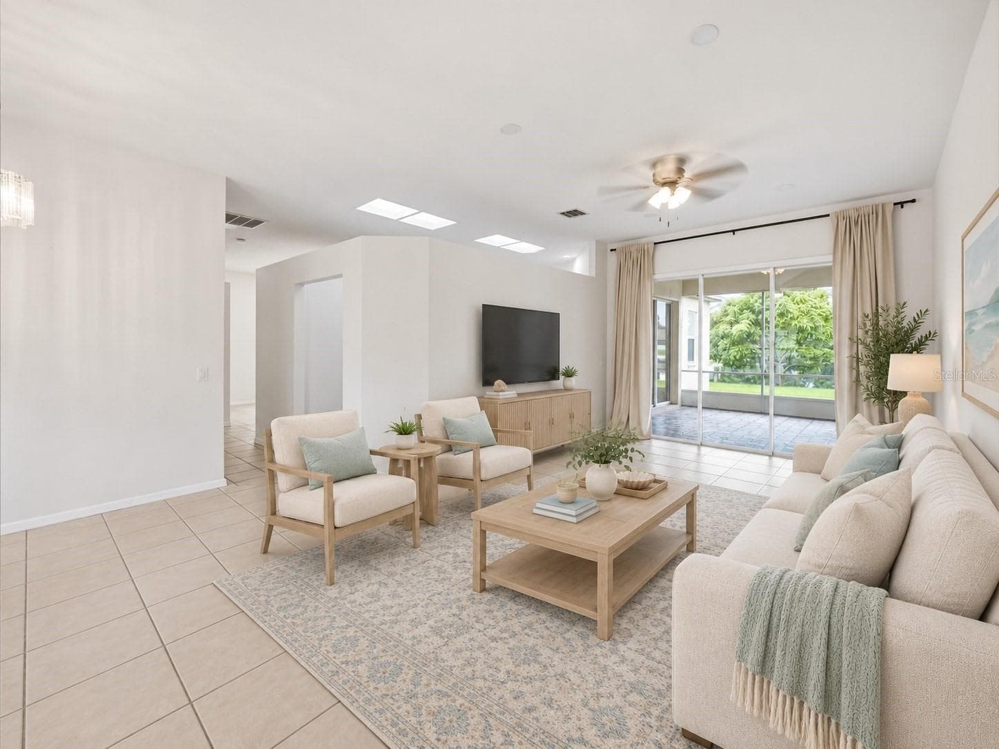 6223 Rock Creek Cir photo 3