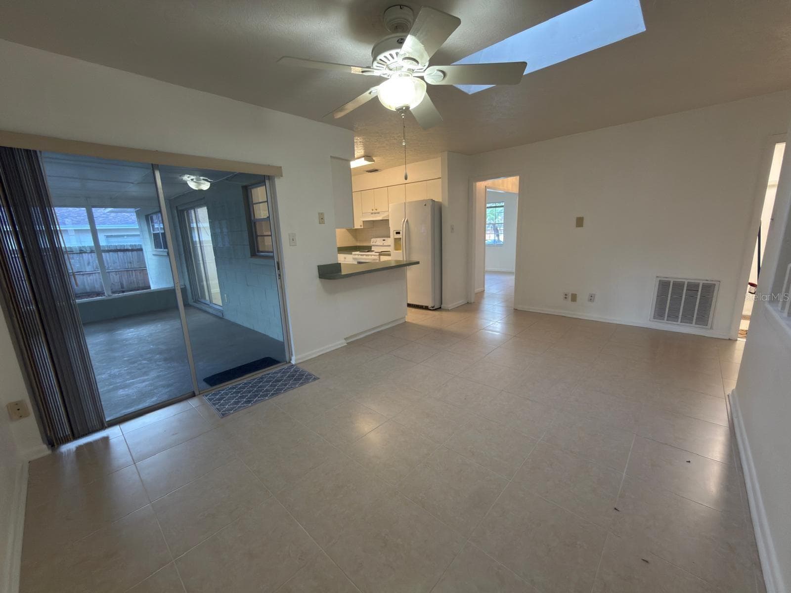2209 Boxwood Way photo 5