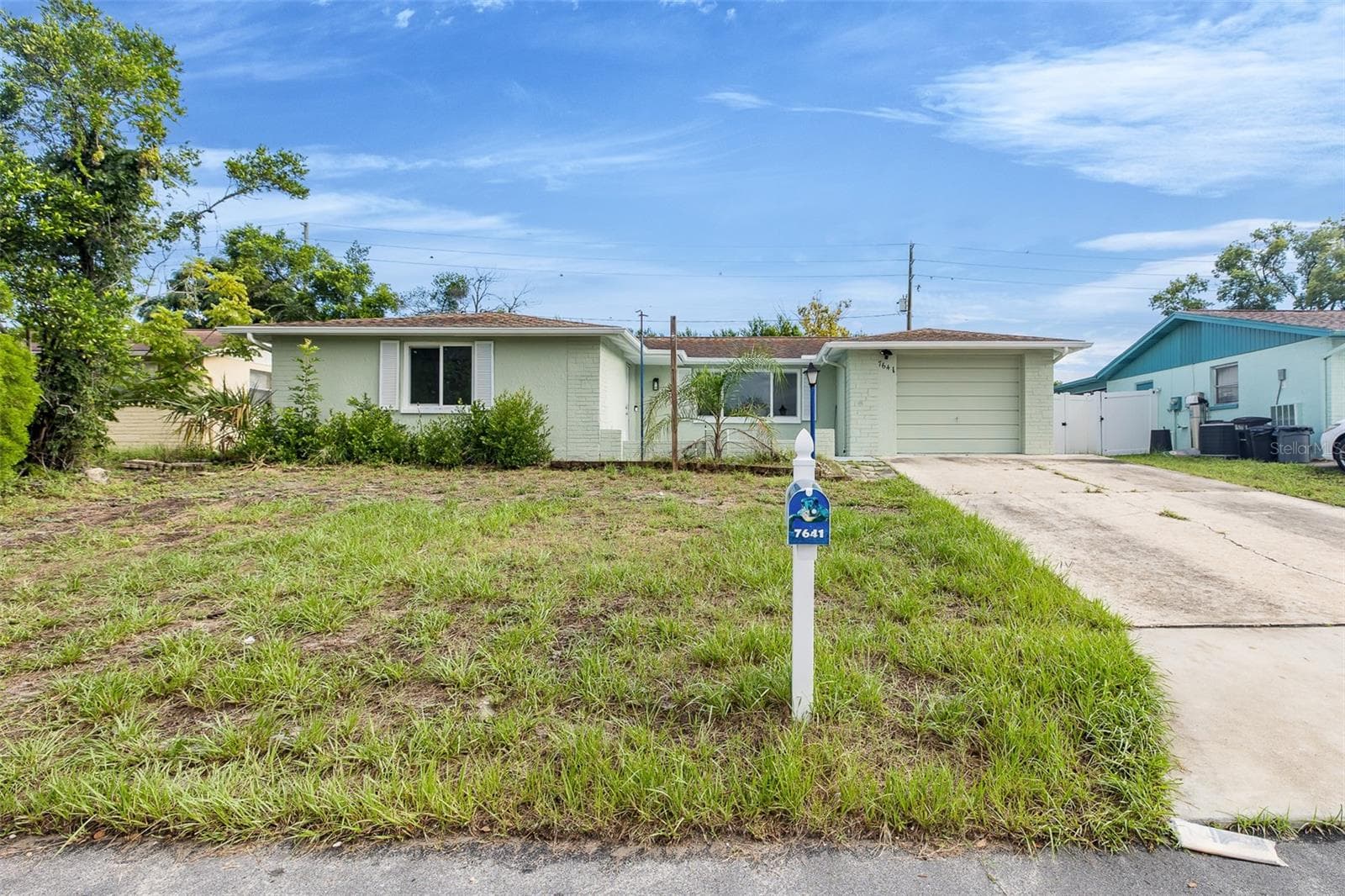 7641 Judith Cres photo 2