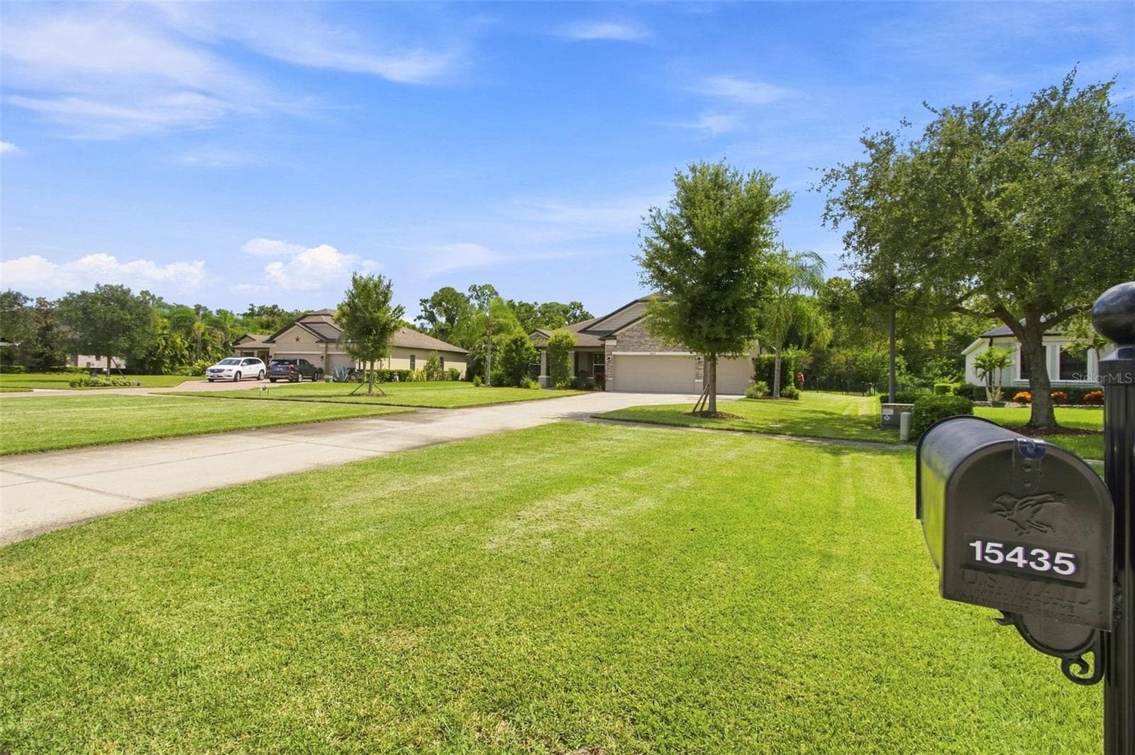 15435 Mulholland Rd photo 2