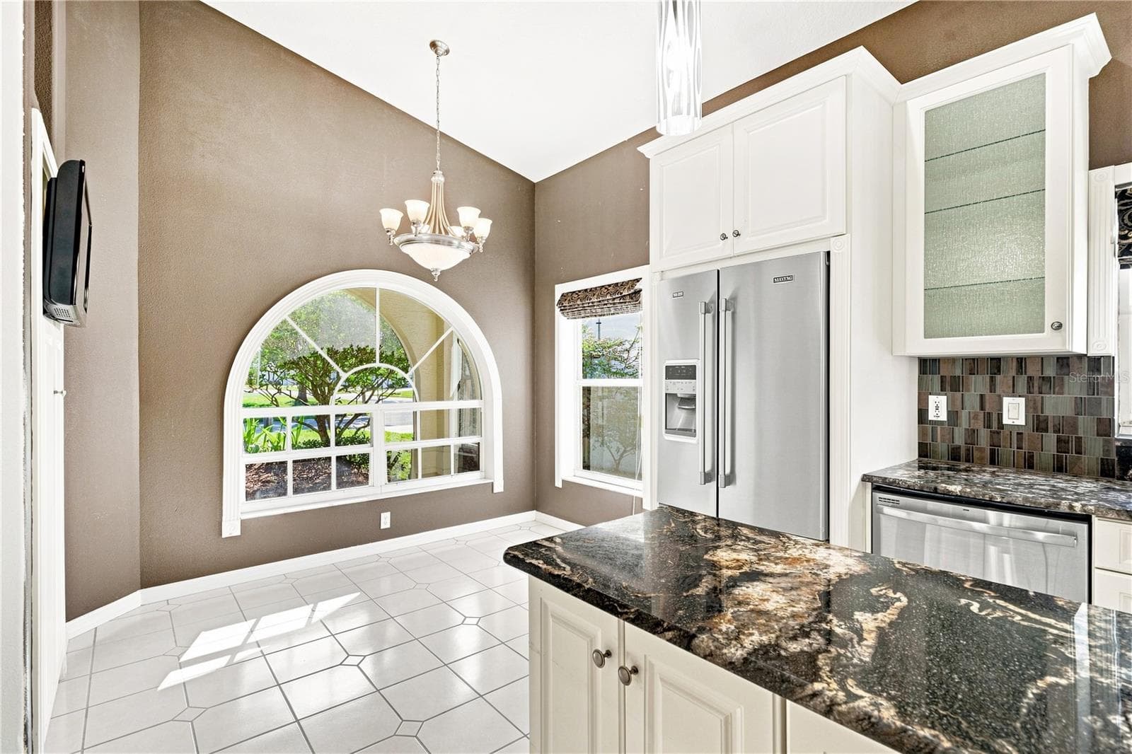 10097 Holly Berry Dr photo 4