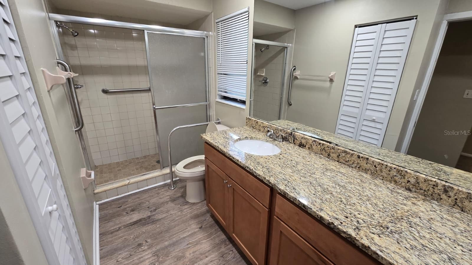 1381 Forest Lawn CT photo 5