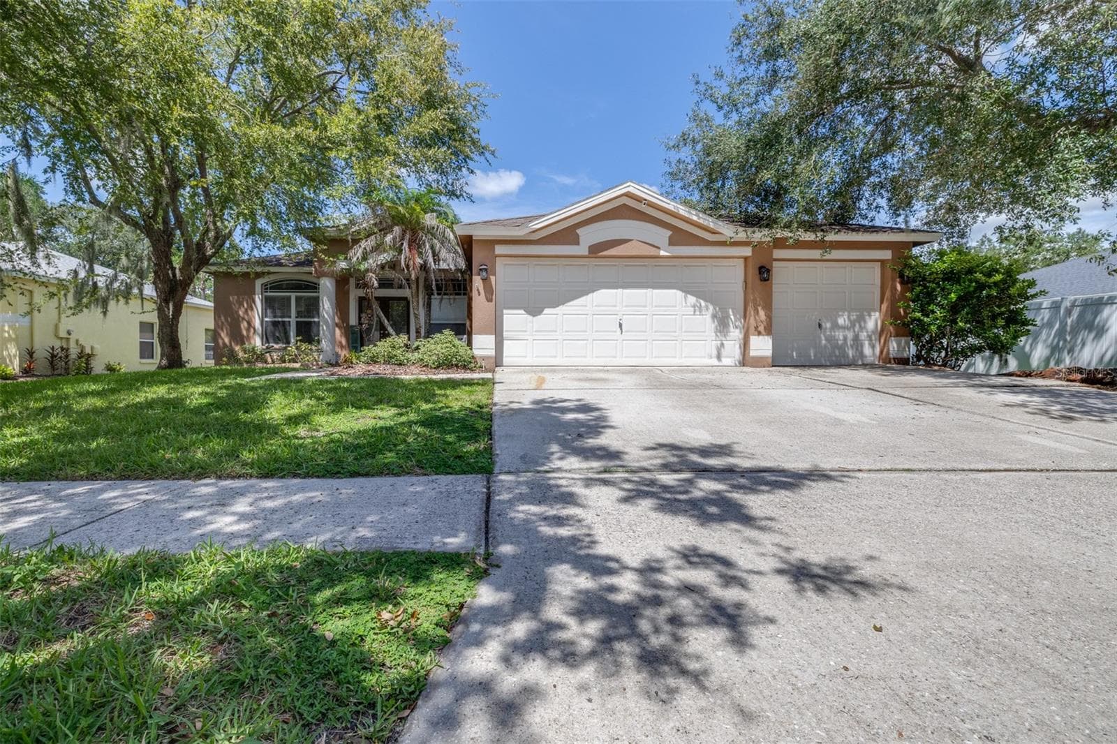 17012 Falconridge Rd photo 2