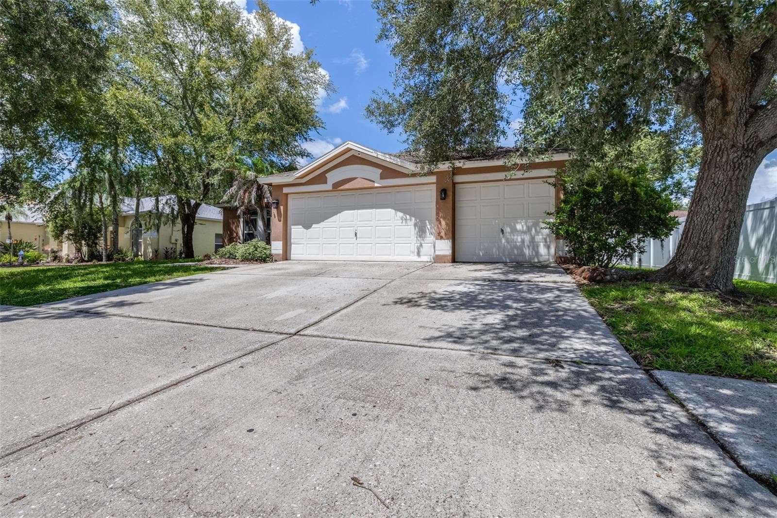17012 Falconridge Rd photo 4