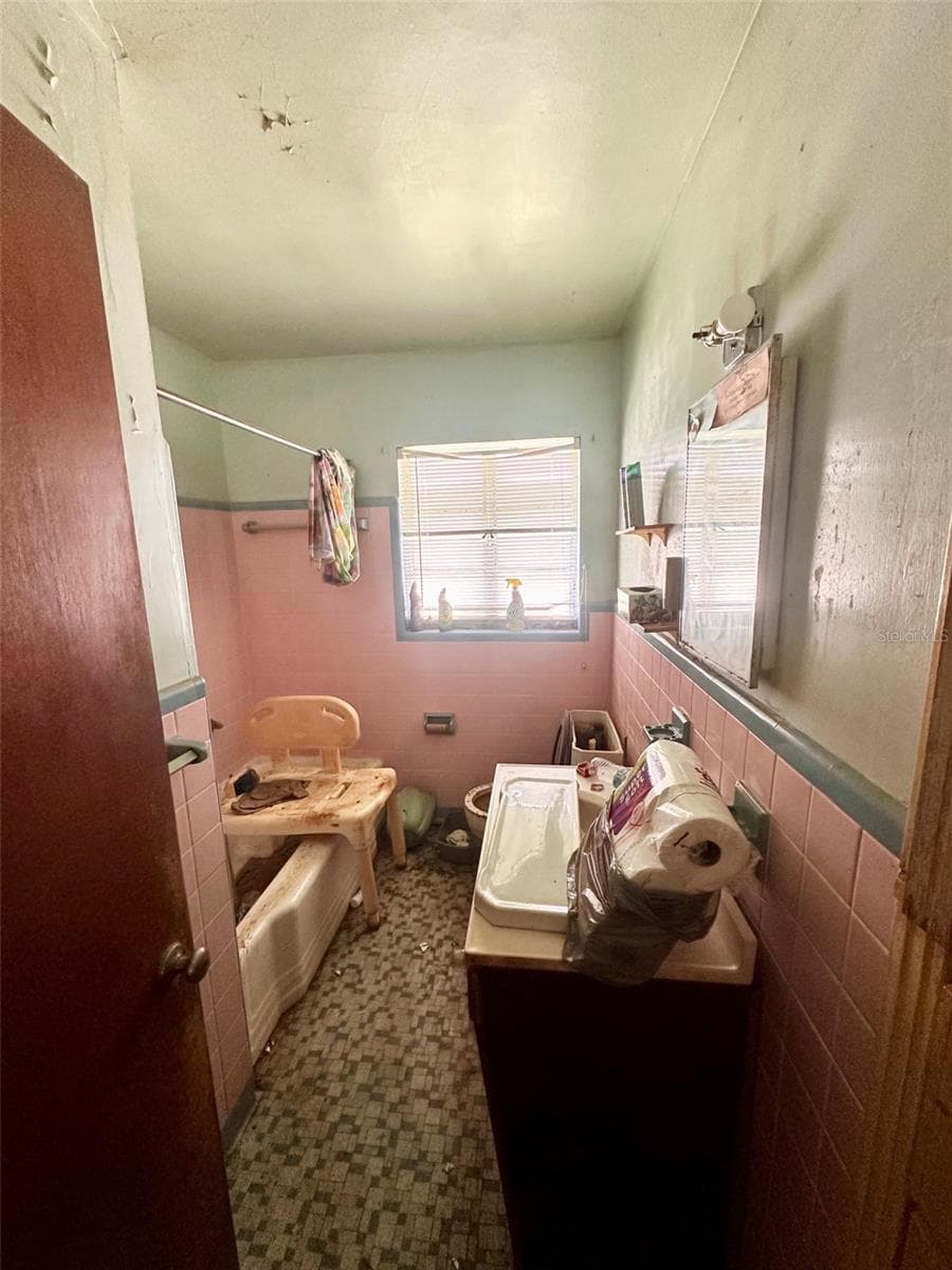 115 S Orion Ave photo 5