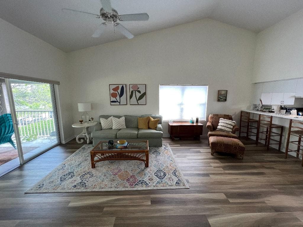 9485 Hamlin Blvd #8 photo 2