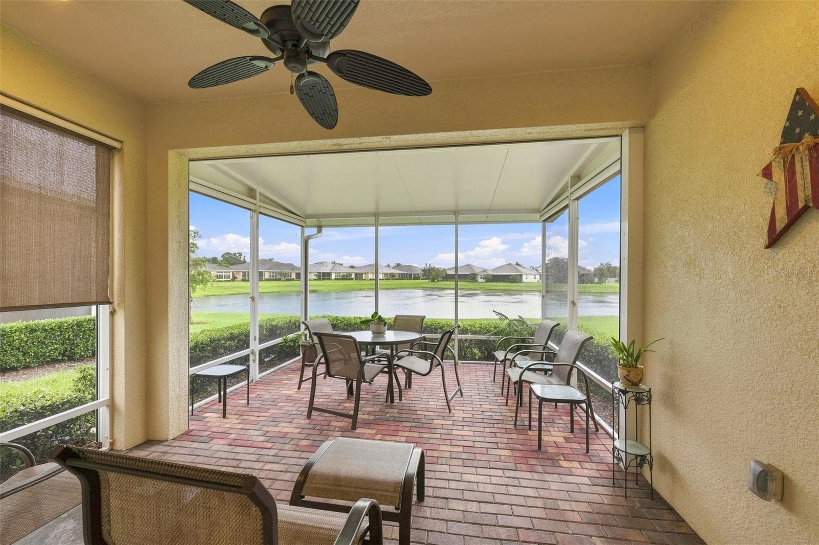 629 Chipper Dr photo 3