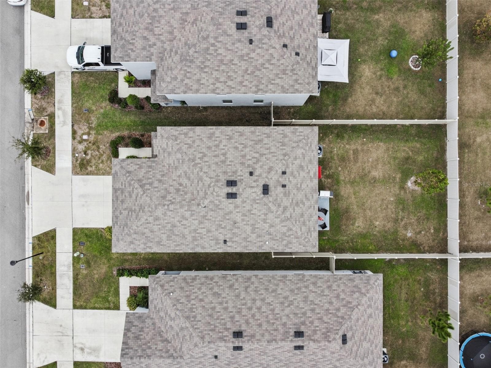 5667 Chorleywood Ln photo 2
