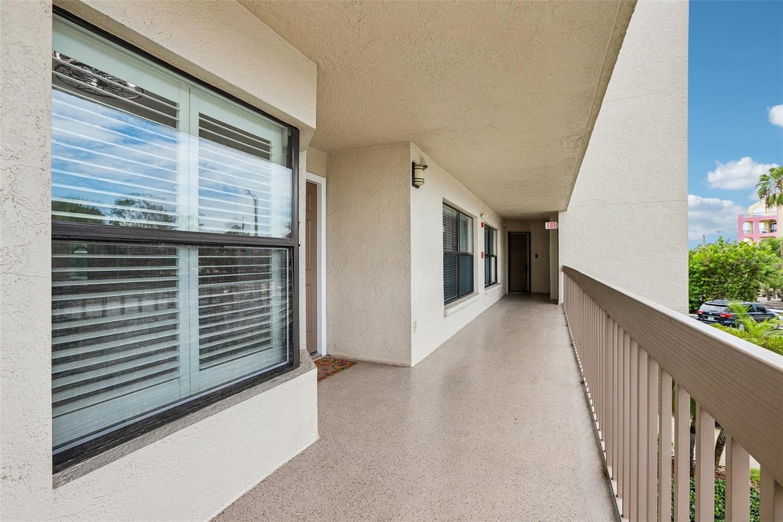1332 Pasadena Ave S #207 photo 3