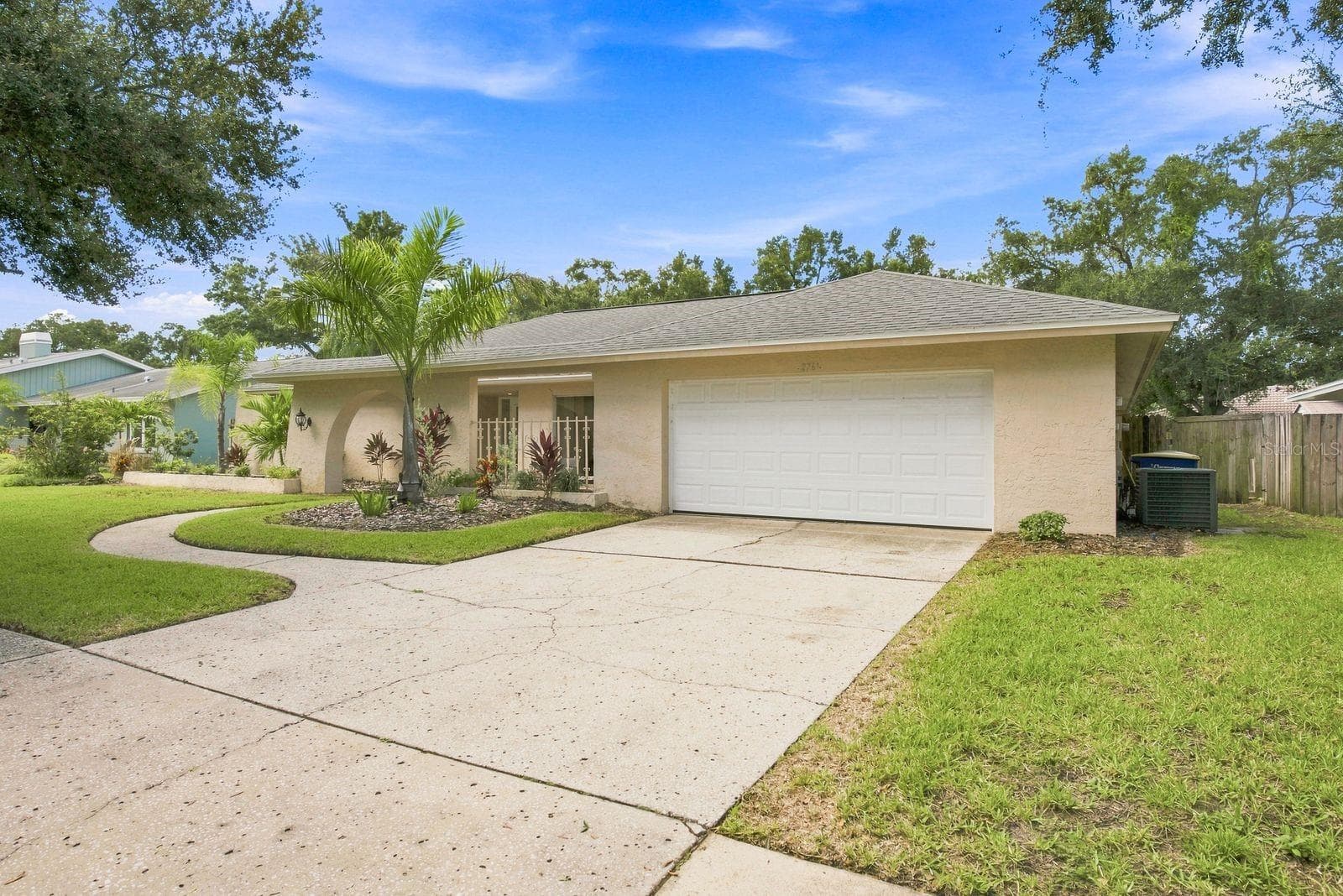 2761 N Westchester Dr N photo 2