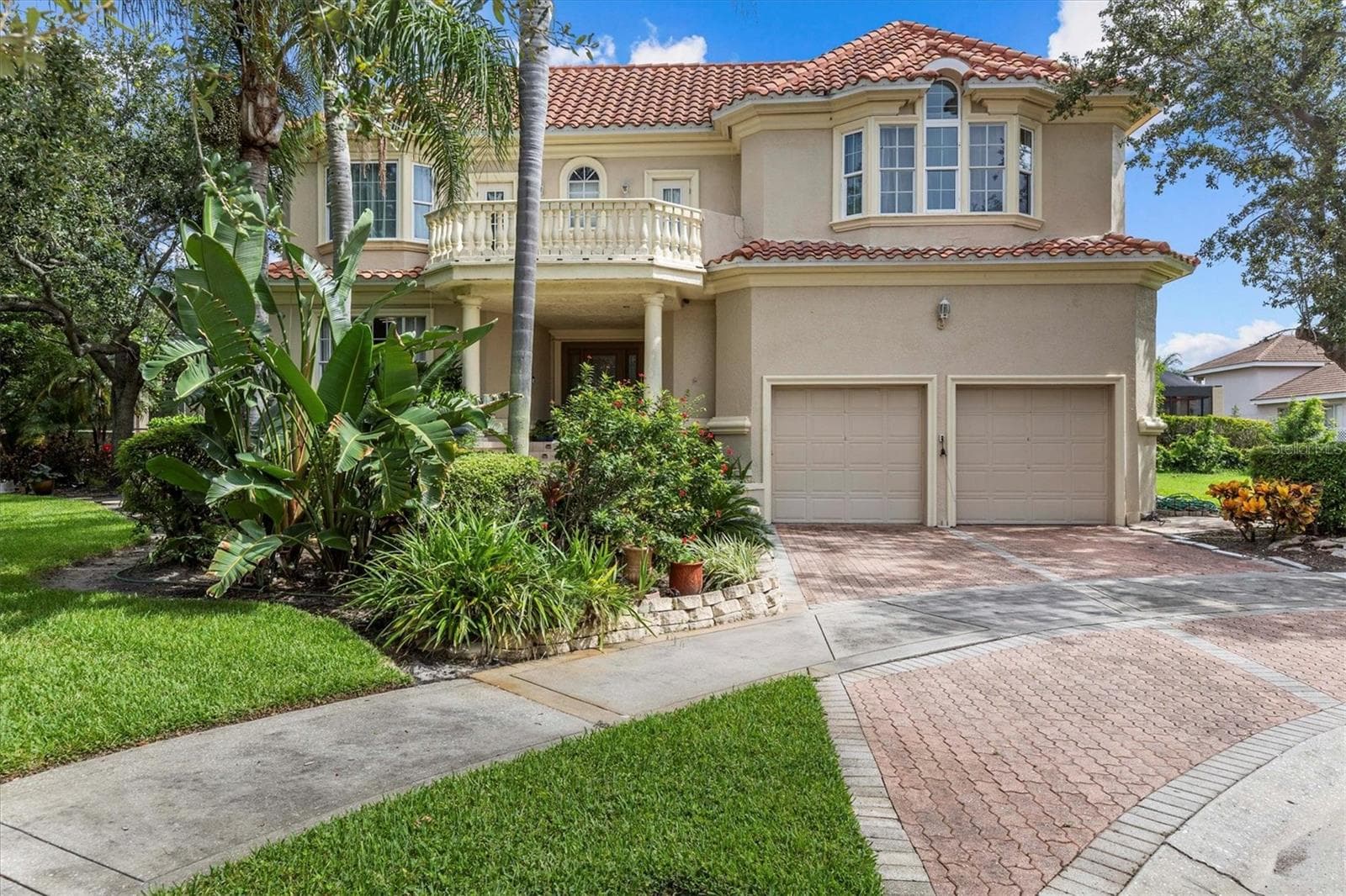 5914 LA Rosa Ln photo 2