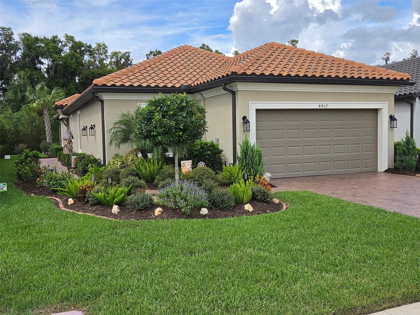 4407 Rosatti Rd photo 2