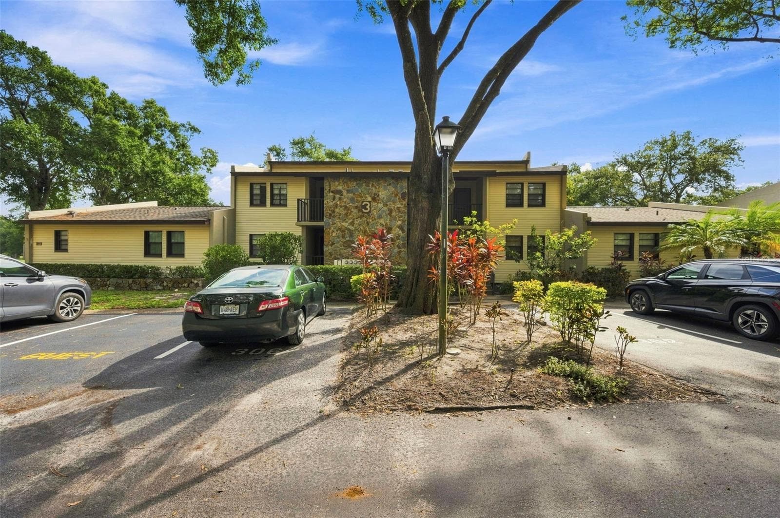 1000 Tarpon Woods Blvd #302 photo 5