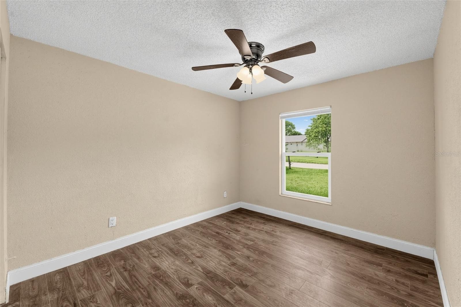 14632 State St photo 4