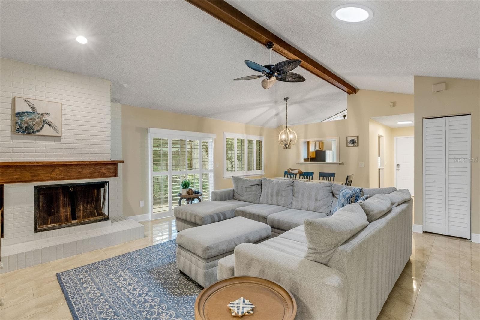 1889 Springwood Cir N photo 3