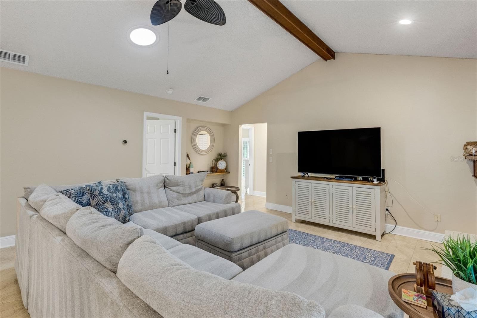 1889 Springwood Cir N photo 5