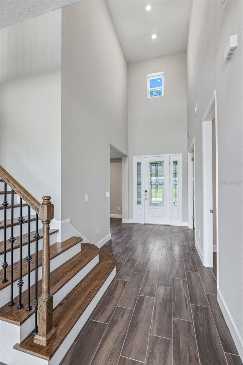 11126 Manor House Ln photo 4