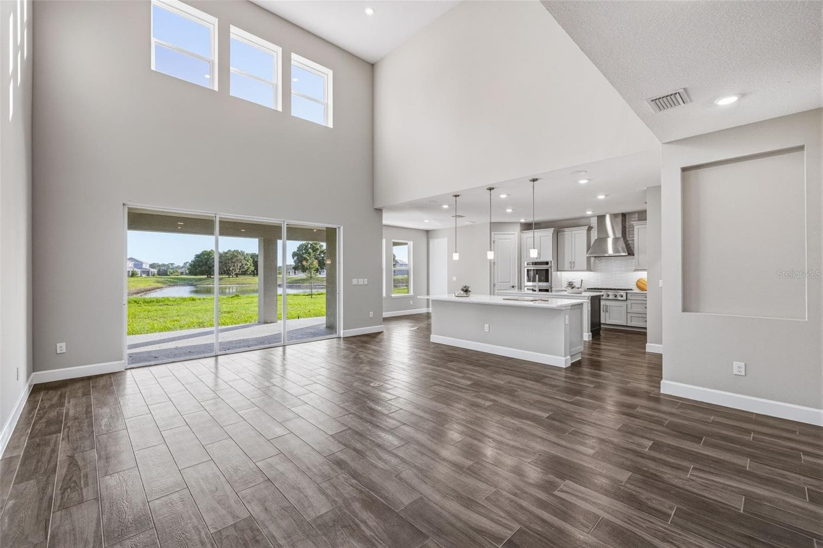 11126 Manor House Ln photo 5