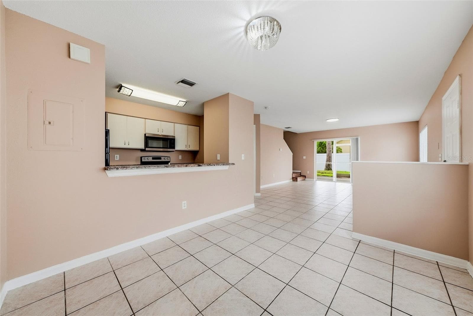 2039 Fluorshire Dr photo 5