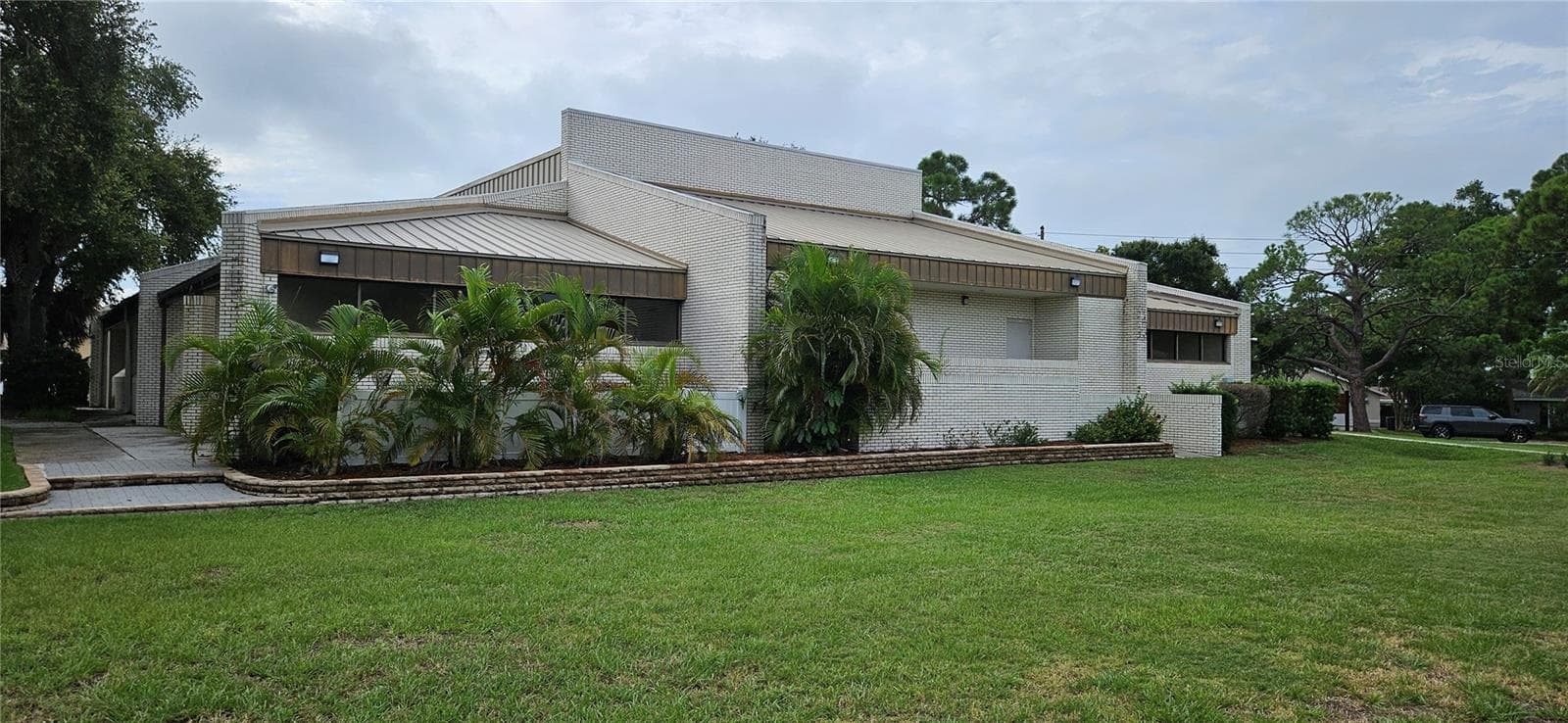 11501 Walker Ave photo 3