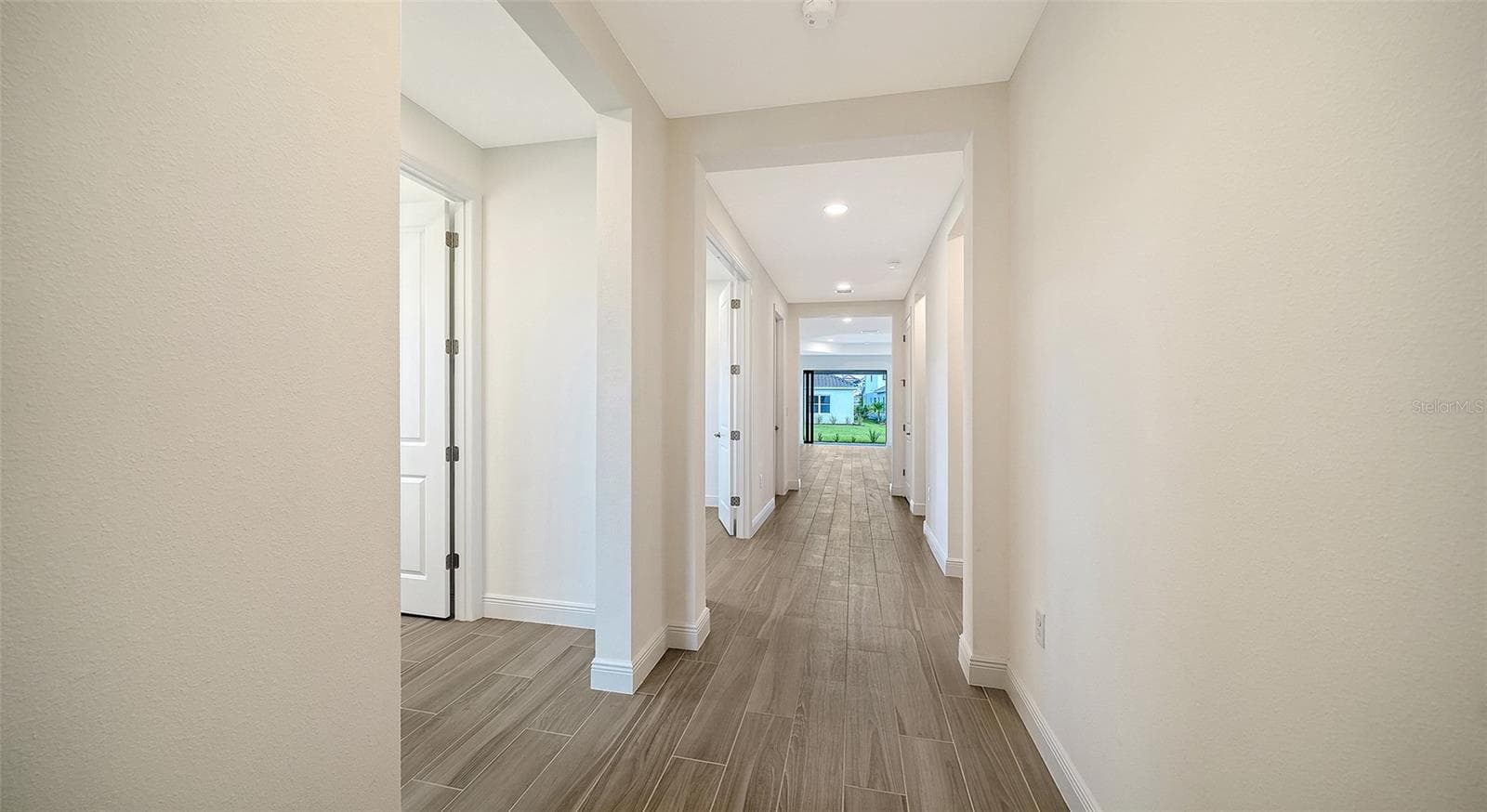 2440 Star Apple Way photo 5