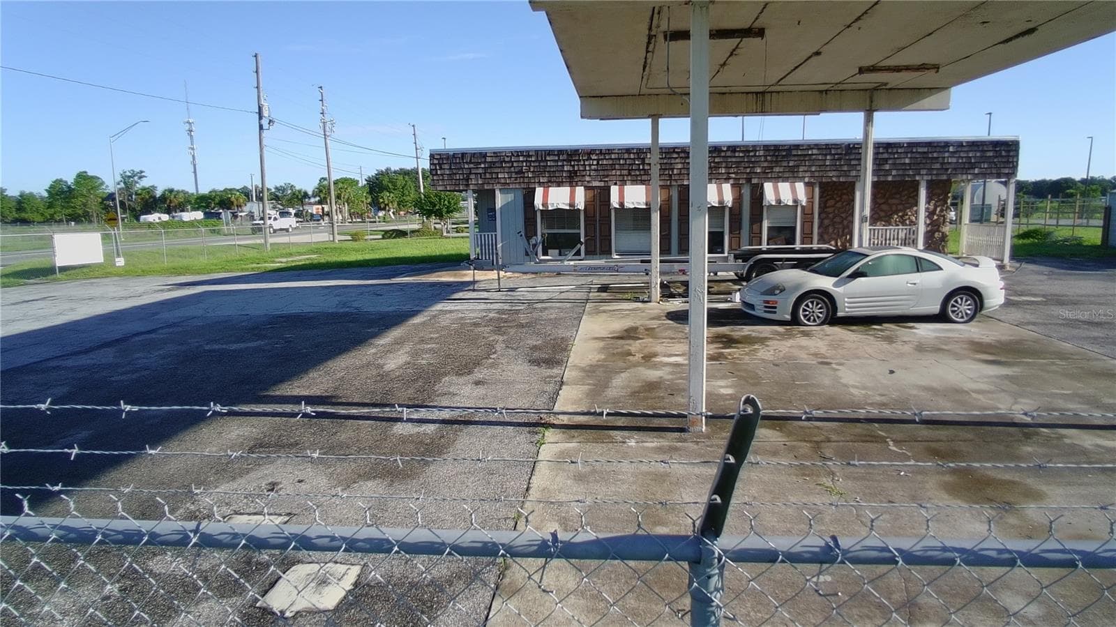 7800 State Road 60 E photo 2