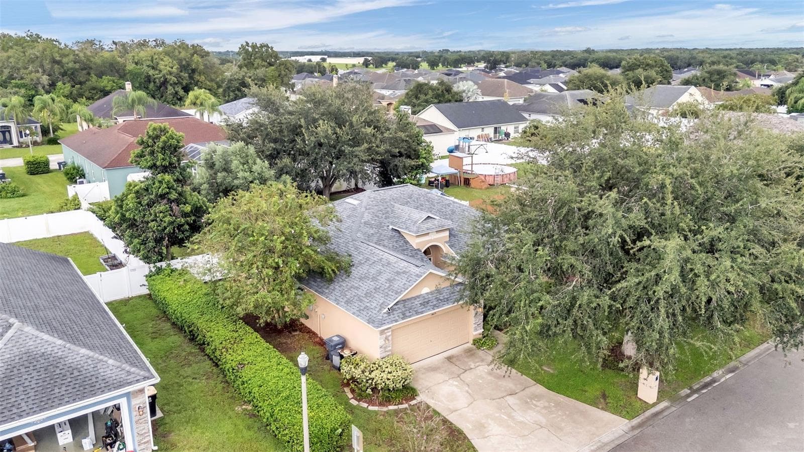 3425 Stoneway Dr photo 3