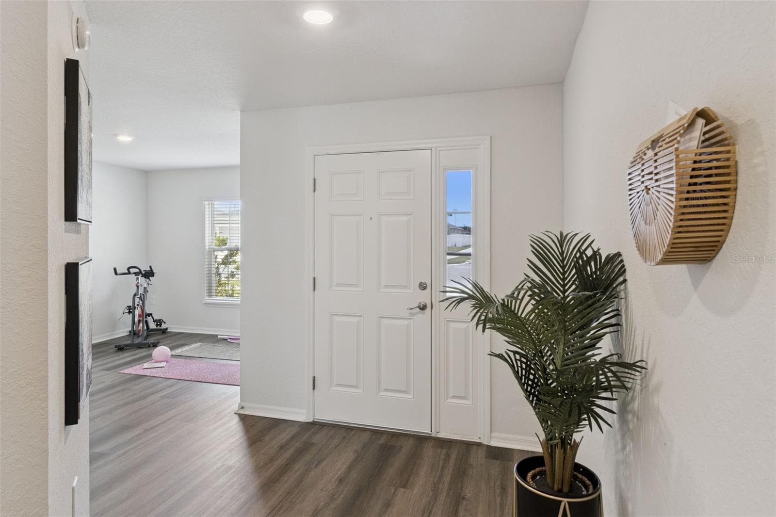 2037 Summerlake Drive photo 5