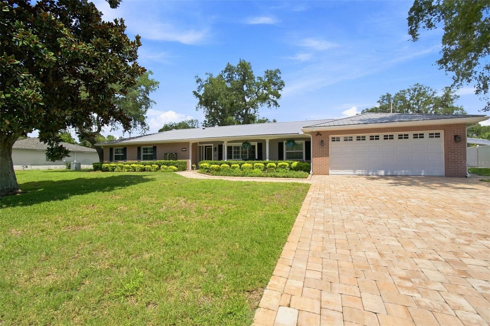 610 Hitching Post Dr photo 2