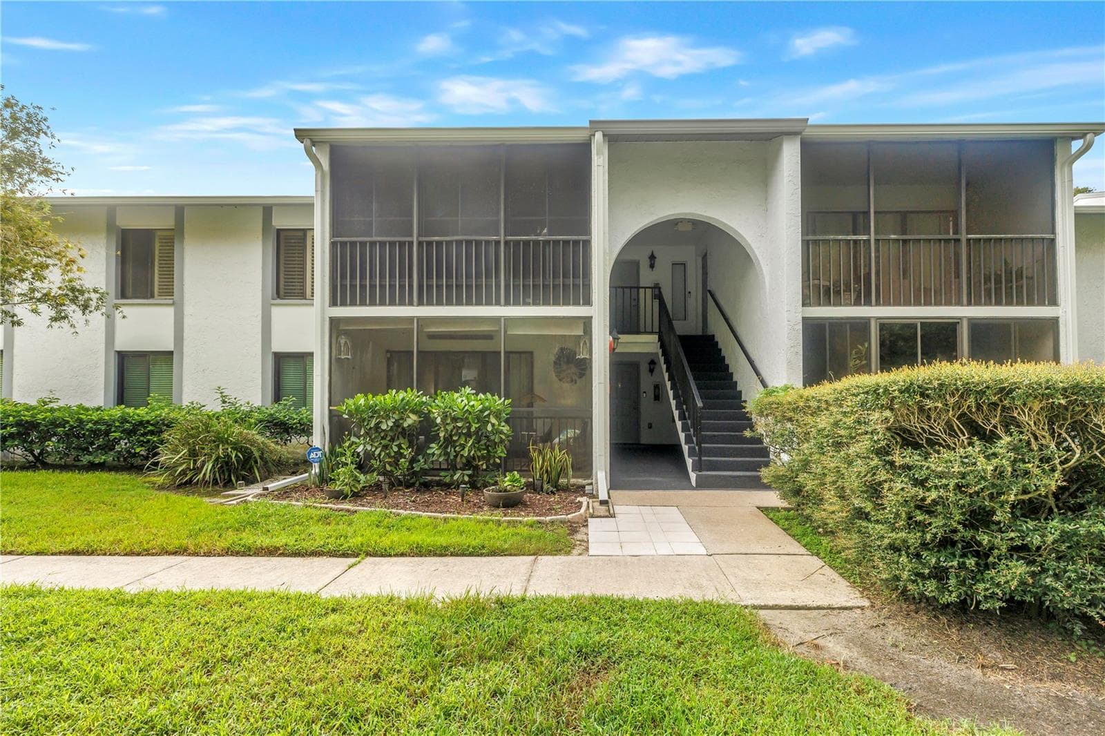 1290 Pine Ridge Cir E #G2 photo 2