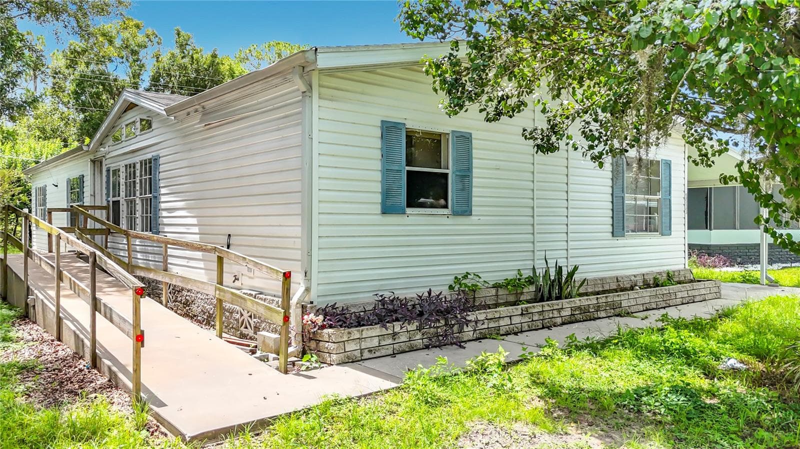 3533 Lazy Lake Dr S photo 2