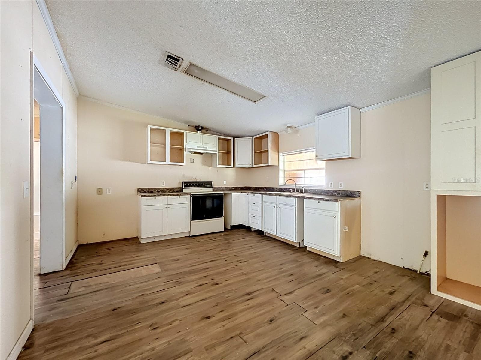 3533 Lazy Lake Dr S photo 4