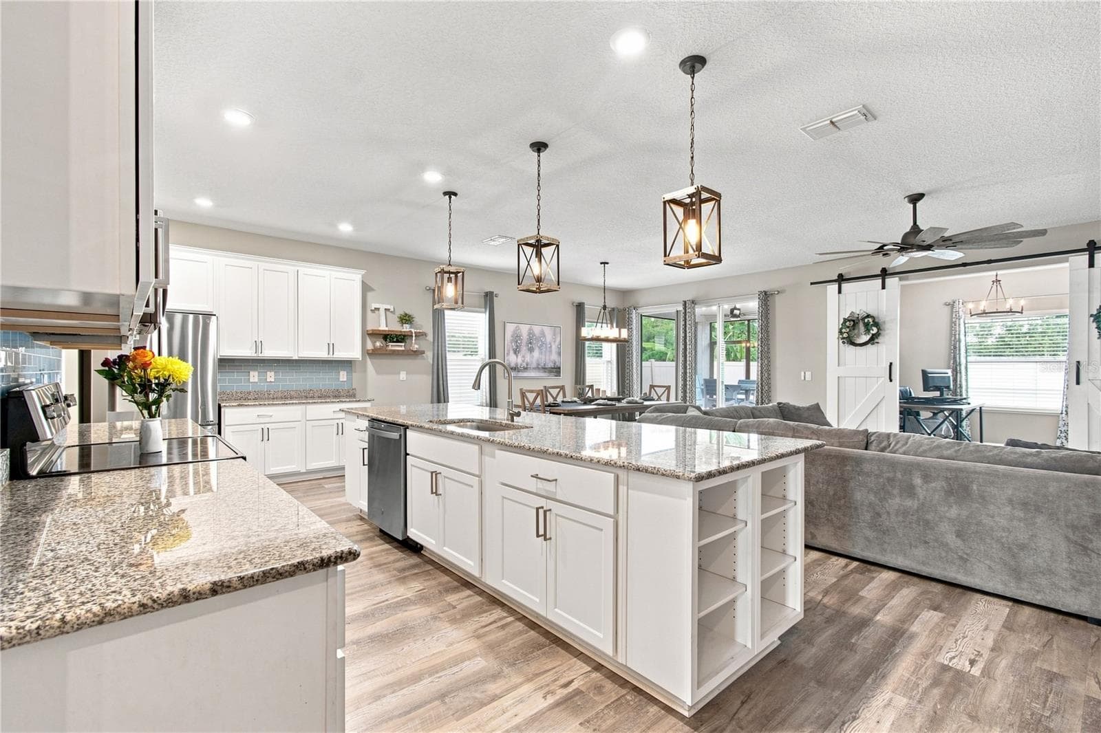 3424 77th CT E photo 4