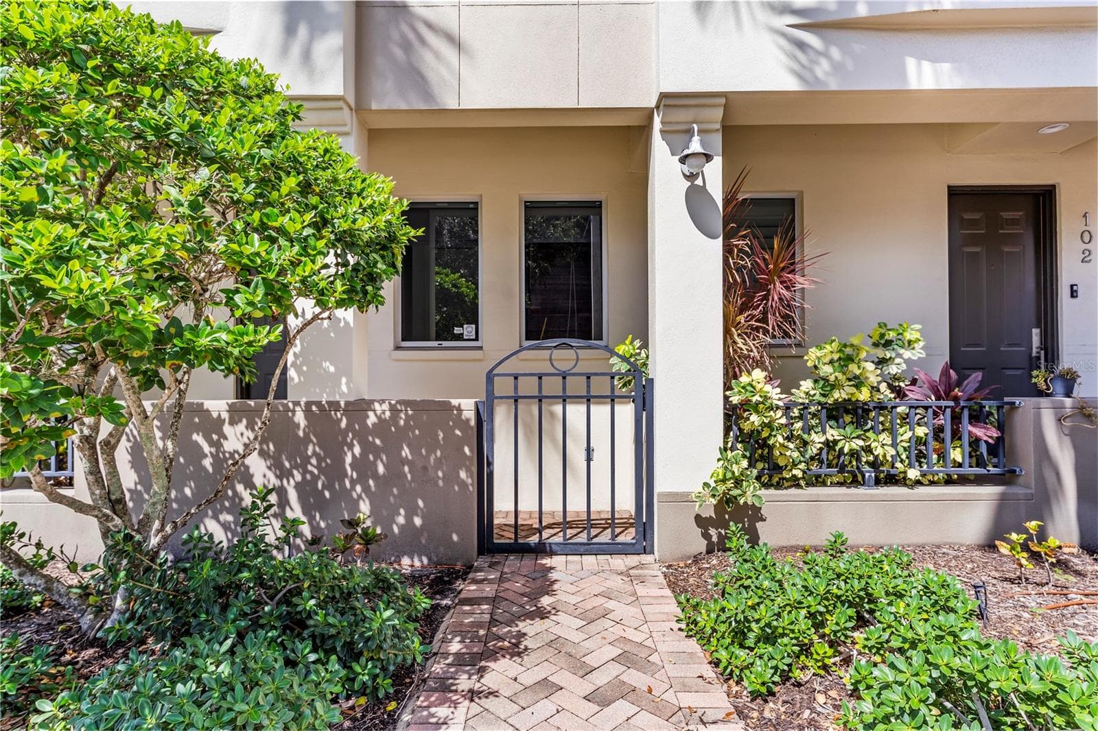 235 Cocoanut Ave #101A photo 2
