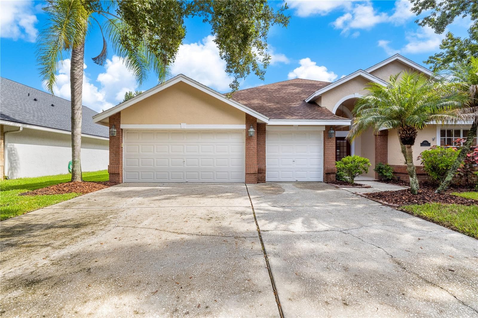 8746 Tantallon Cir photo 4