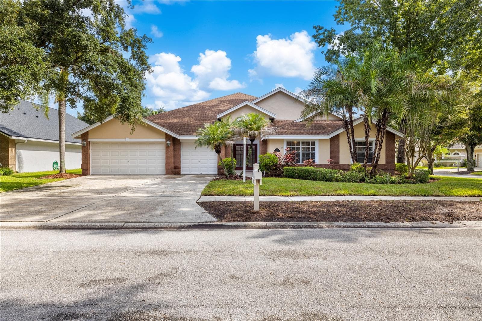 8746 Tantallon Cir photo 5