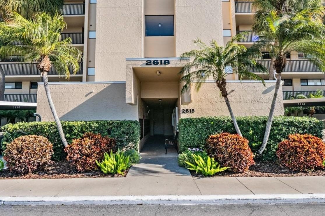 2618 Cove Cay Dr #108 photo 3