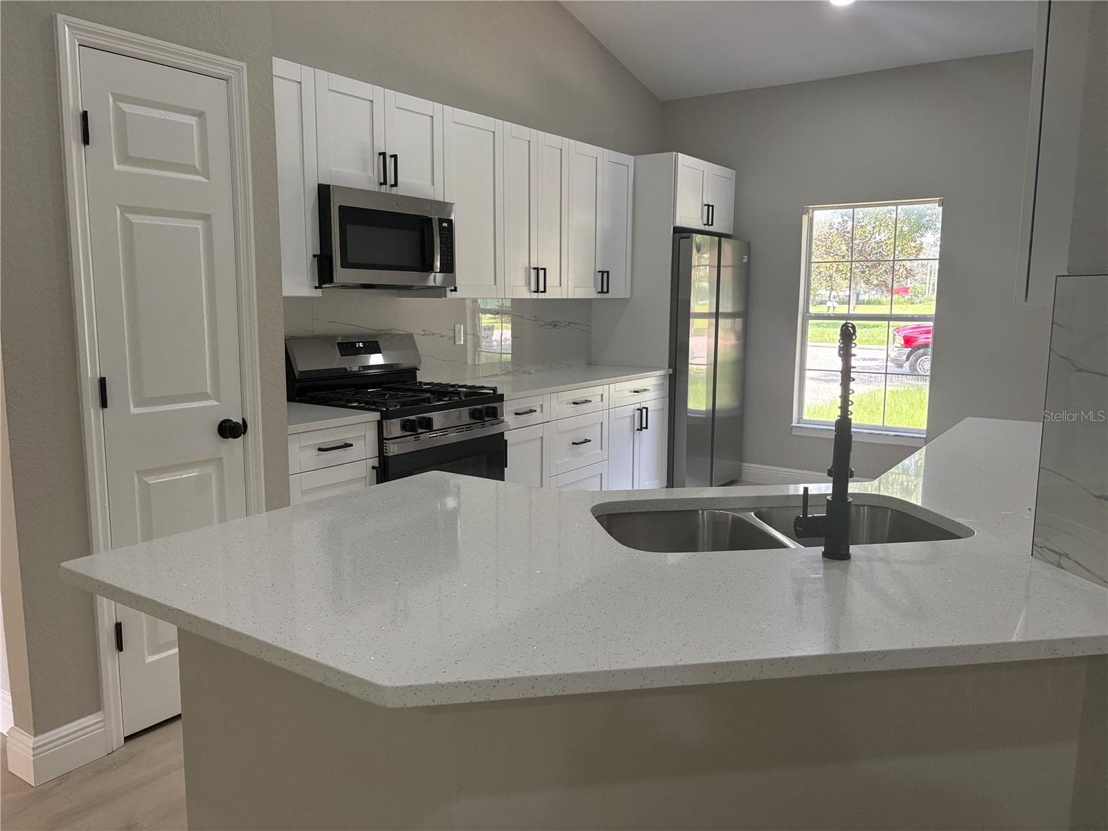 1415 Cristo Rey Pl photo 3