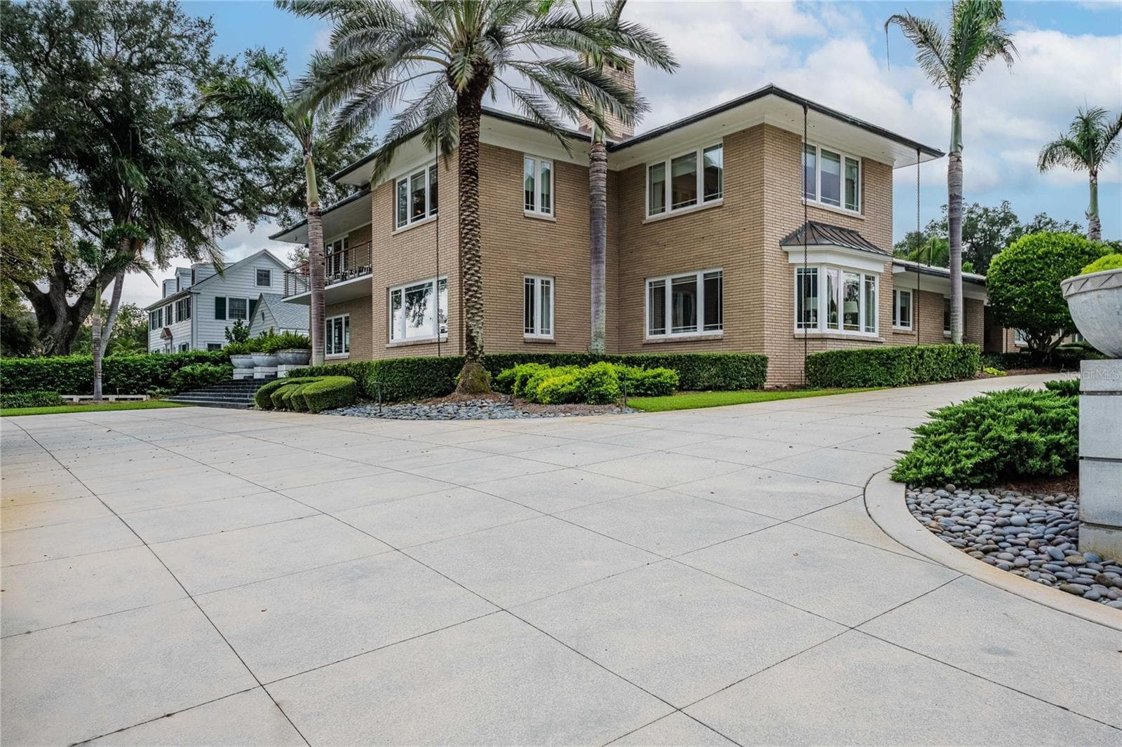 995 Lake Hollingsworth Dr photo 3