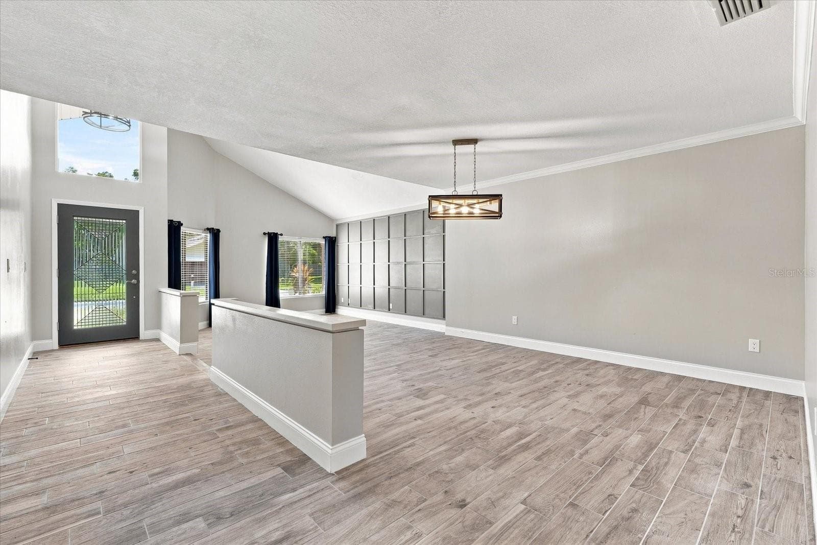 14626 Village Glen Cir photo 4