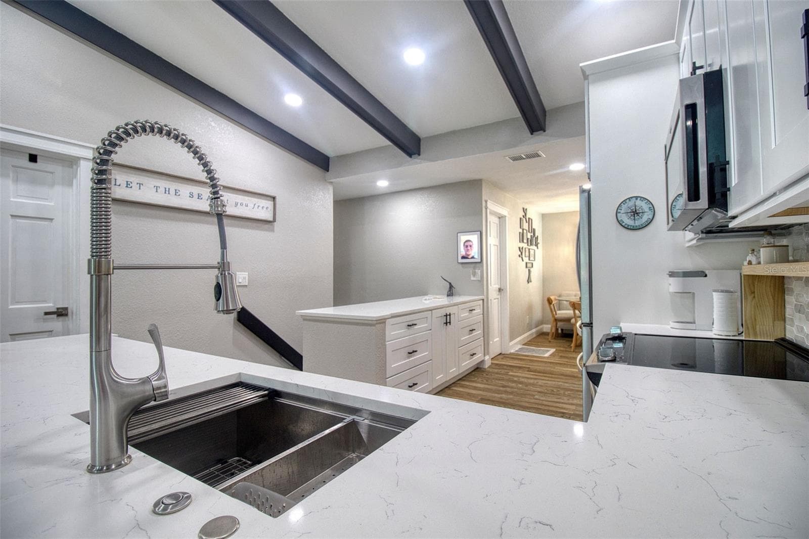 1490 Mahogany Ln #706 photo 5