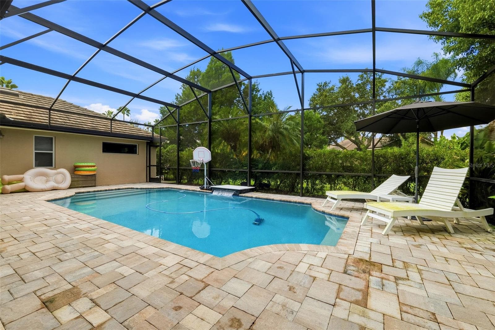 12012 Brewster Dr photo 5