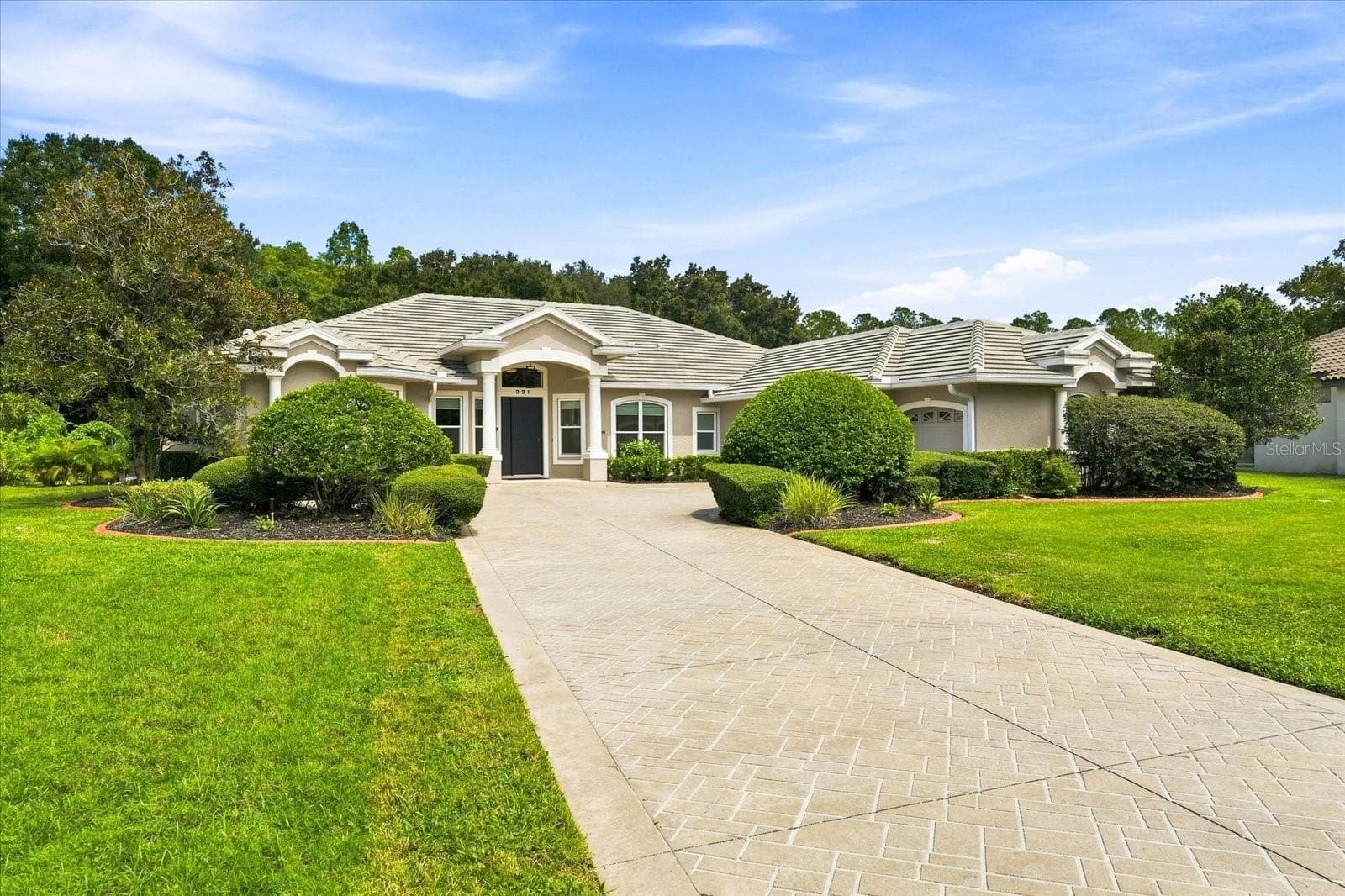 321 Tall Oak Trl photo 2