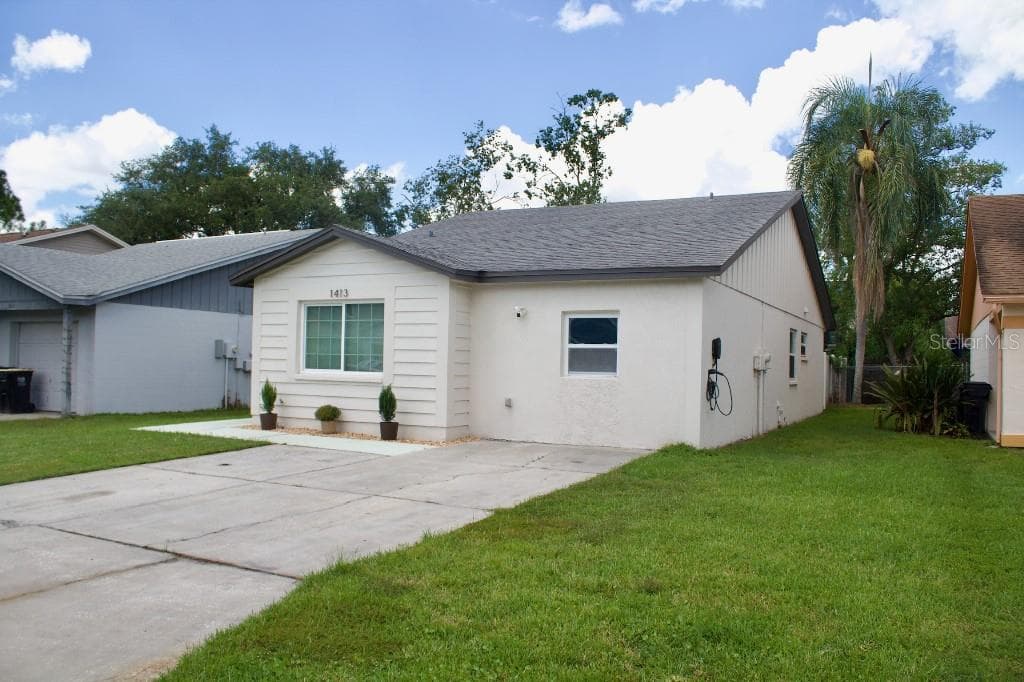 1413 Bramblewood Dr photo 3