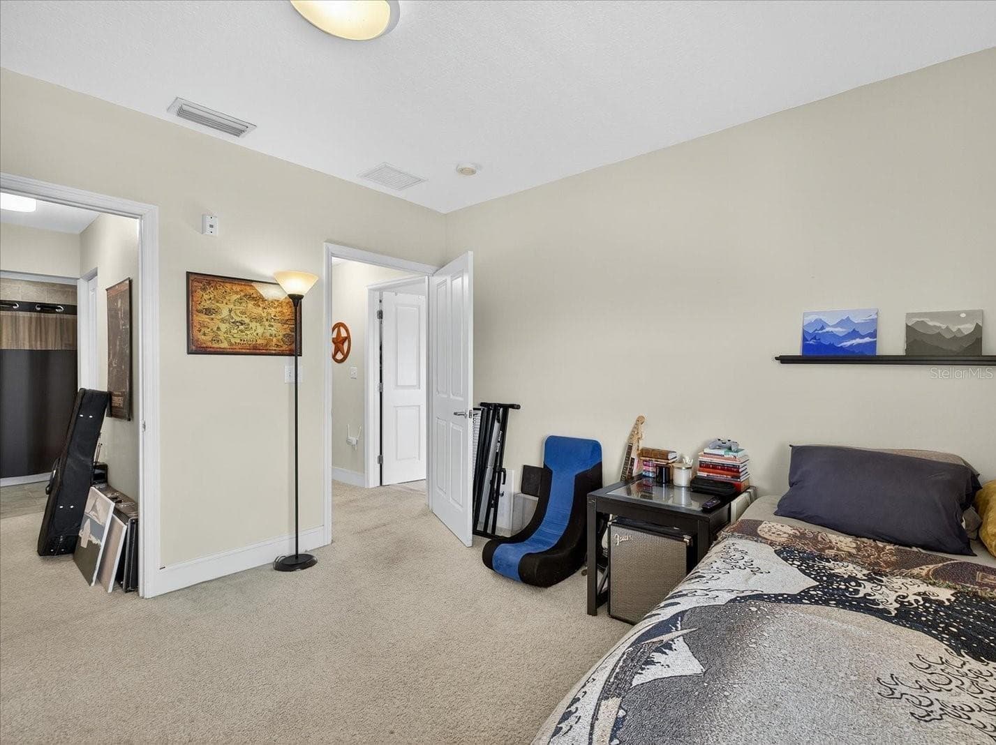 300 State St E #326 photo 5
