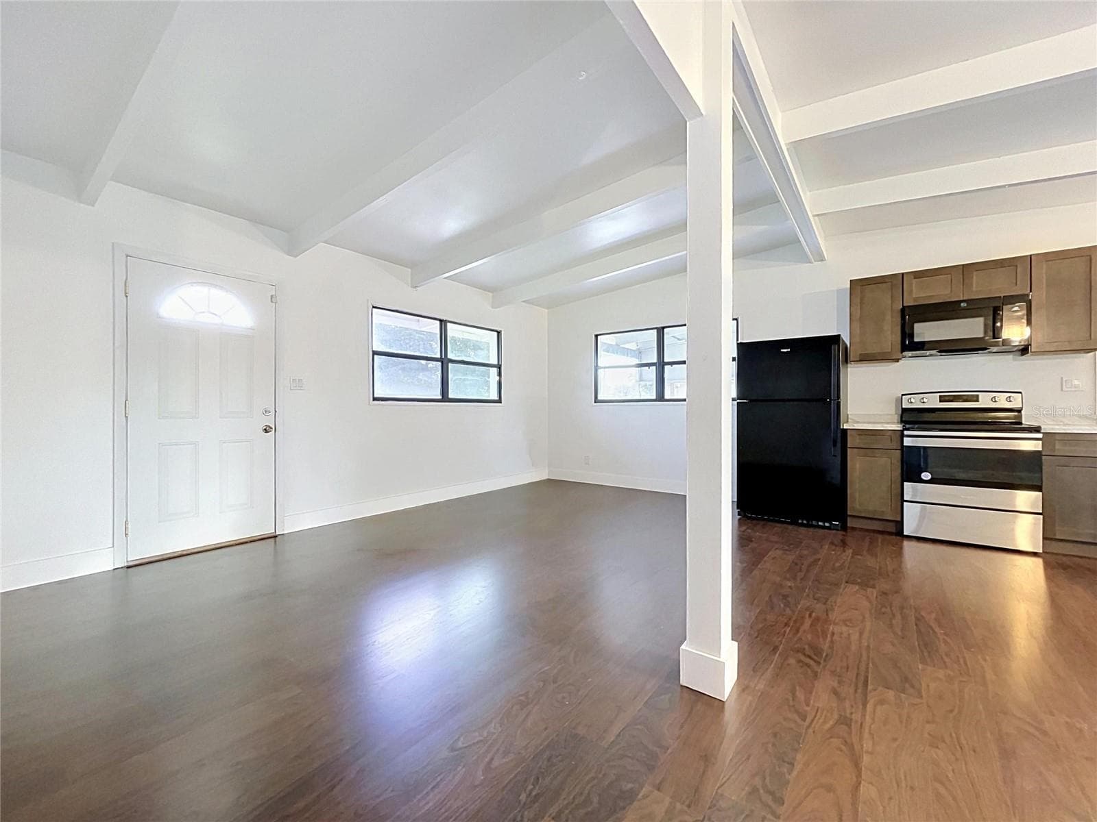 1310 Warrington Way photo 5