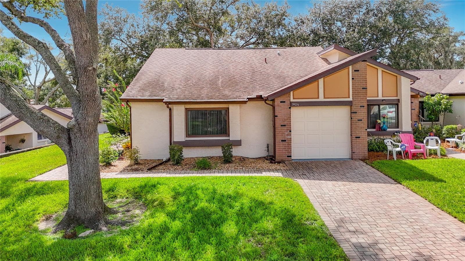 7406 Heather Walk Dr